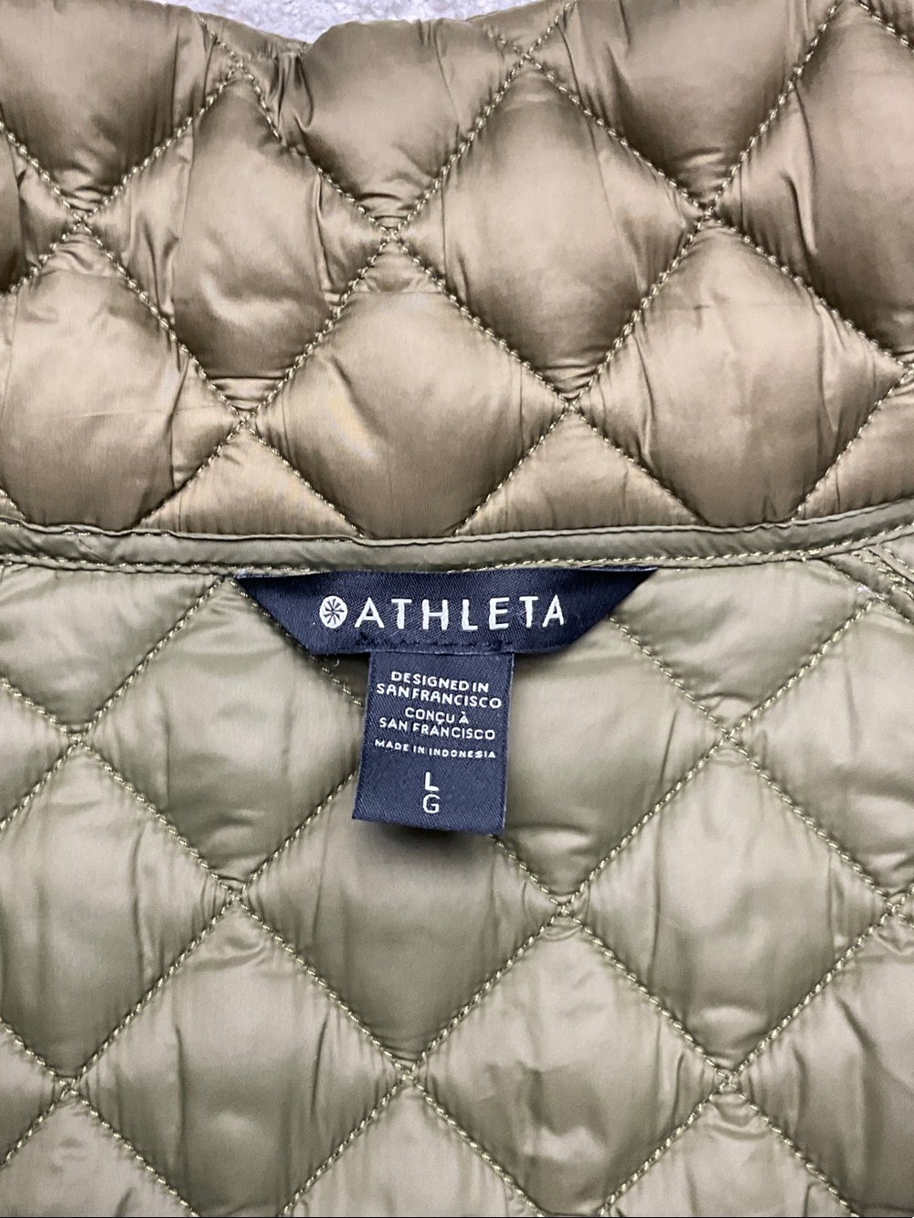 Athleta Olive Whisper Featherless Puffer Jacket Women’s Size Large - Picture 2 of 16
